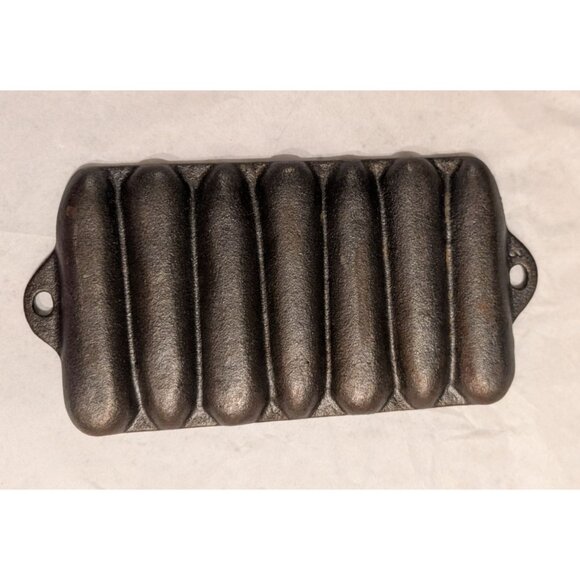Cast Iron Cornbread Pan 6 Slot Vintage miniature number 3 - Picture 13 of 13